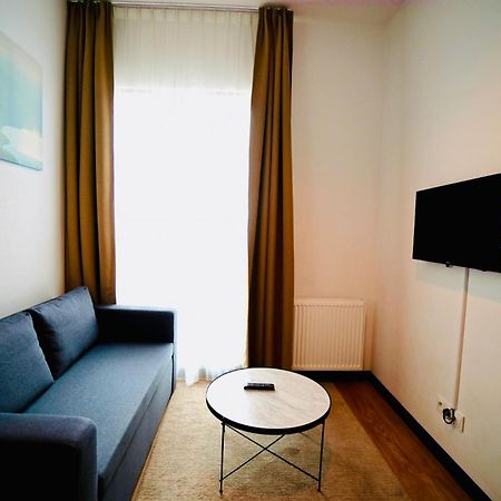 Bk Aparthotel Praga - National Stadium - Comfortable Apartment For 4 People Varsavia Esterno foto