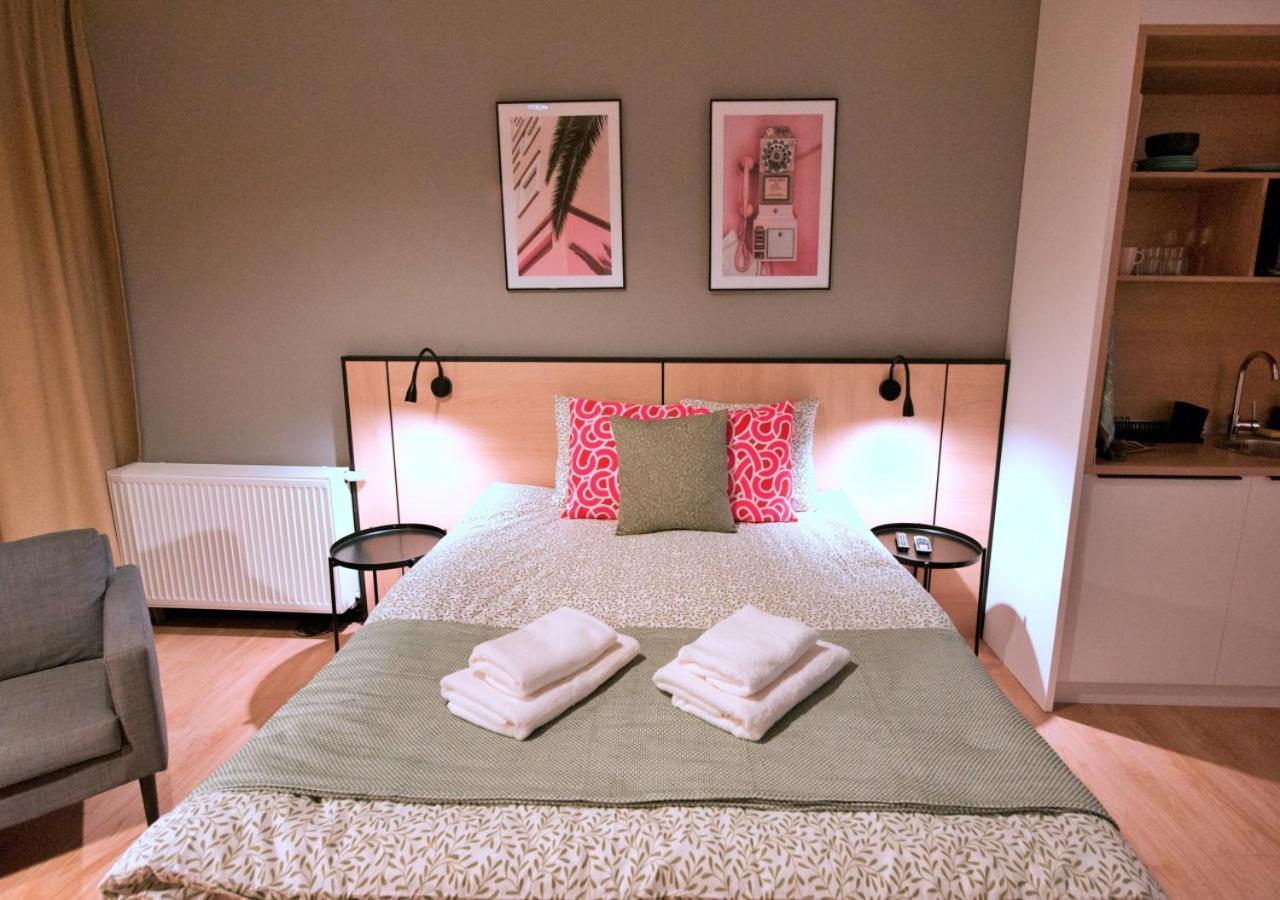 Bk Aparthotel Praga - National Stadium - Comfortable Apartment For 4 People Varsavia Esterno foto