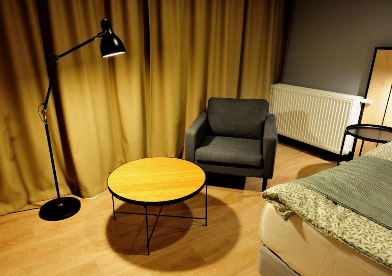 Bk Aparthotel Praga - National Stadium - Comfortable Apartment For 4 People Varsavia Esterno foto