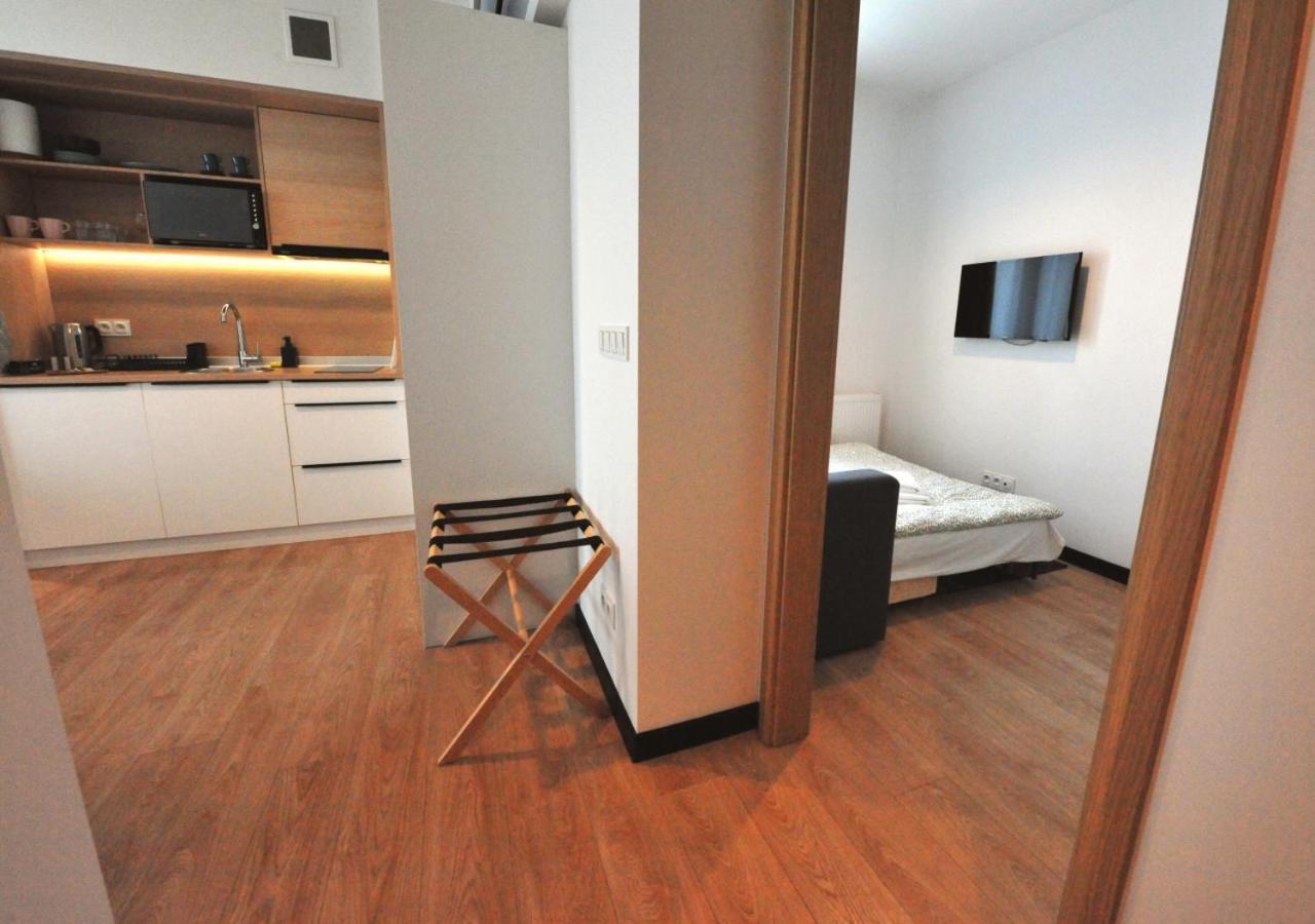 Bk Aparthotel Praga - National Stadium - Comfortable Apartment For 4 People Varsavia Esterno foto