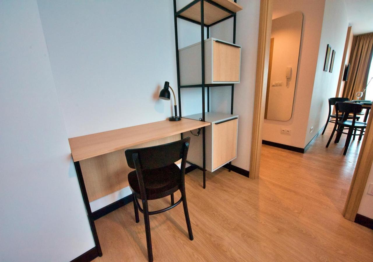 Bk Aparthotel Praga - National Stadium - Comfortable Apartment For 4 People Varsavia Esterno foto