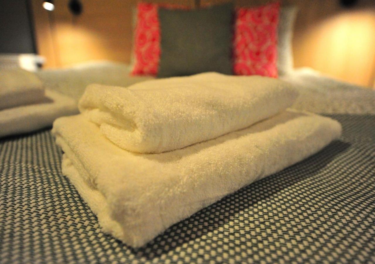 Bk Aparthotel Praga - National Stadium - Comfortable Apartment For 4 People Varsavia Esterno foto